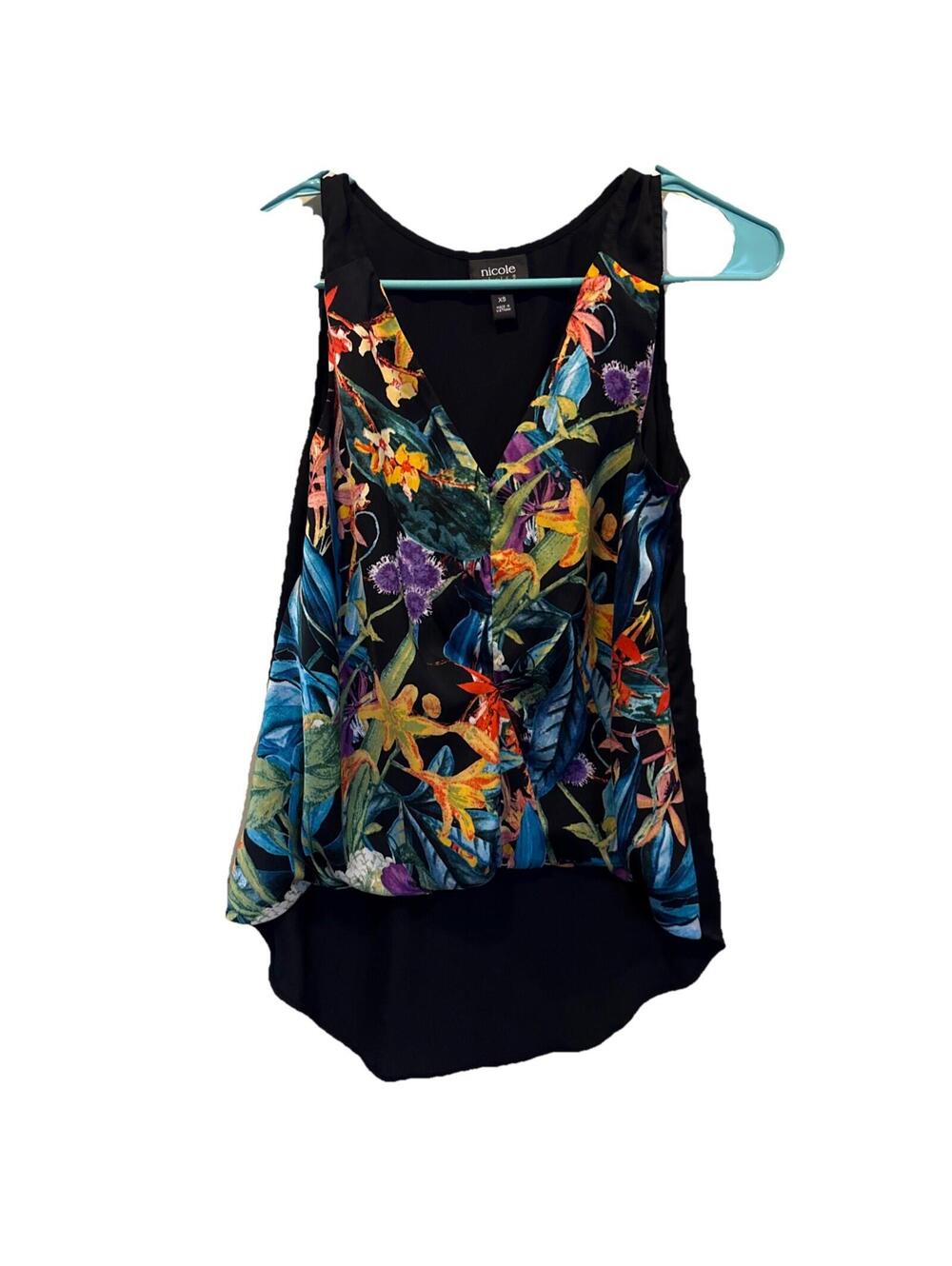 Nicole Miller Size XS Hi - Low Colorful Hawaiian Tank Top Women V-Neck Aloha
